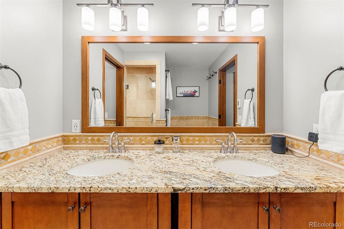 Bathroom, Dual Sink Vanities, Interior