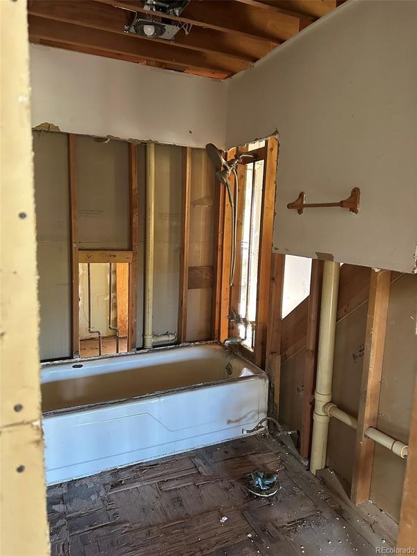 Bathroom, Interior, Wooden Beams