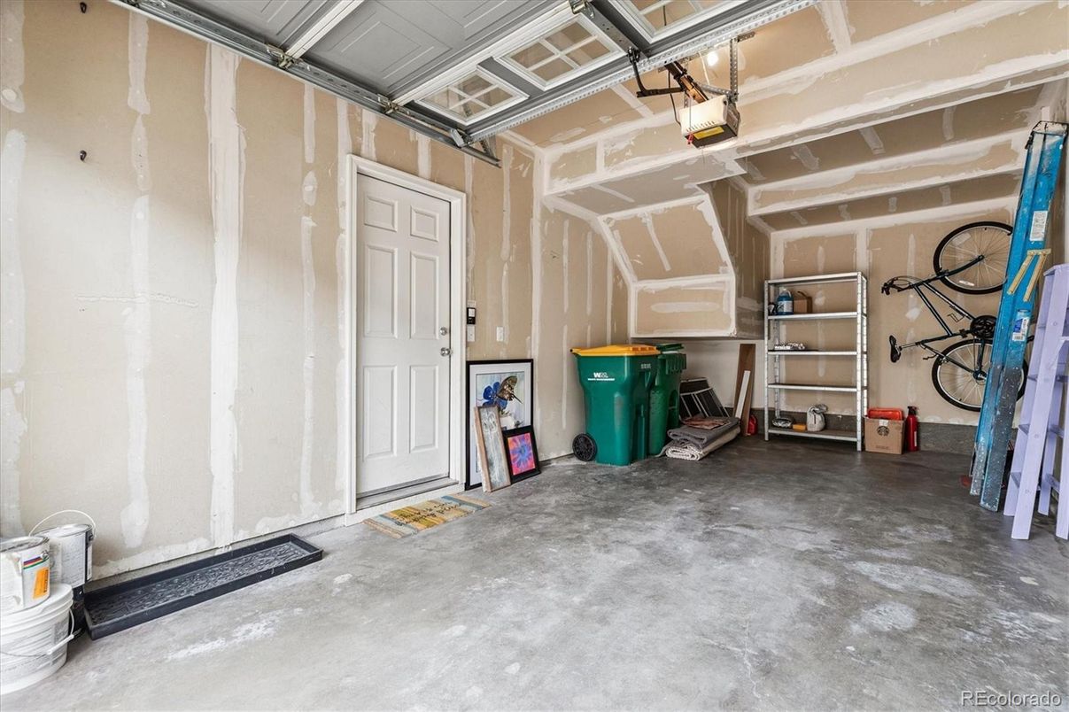 Garage, Interior