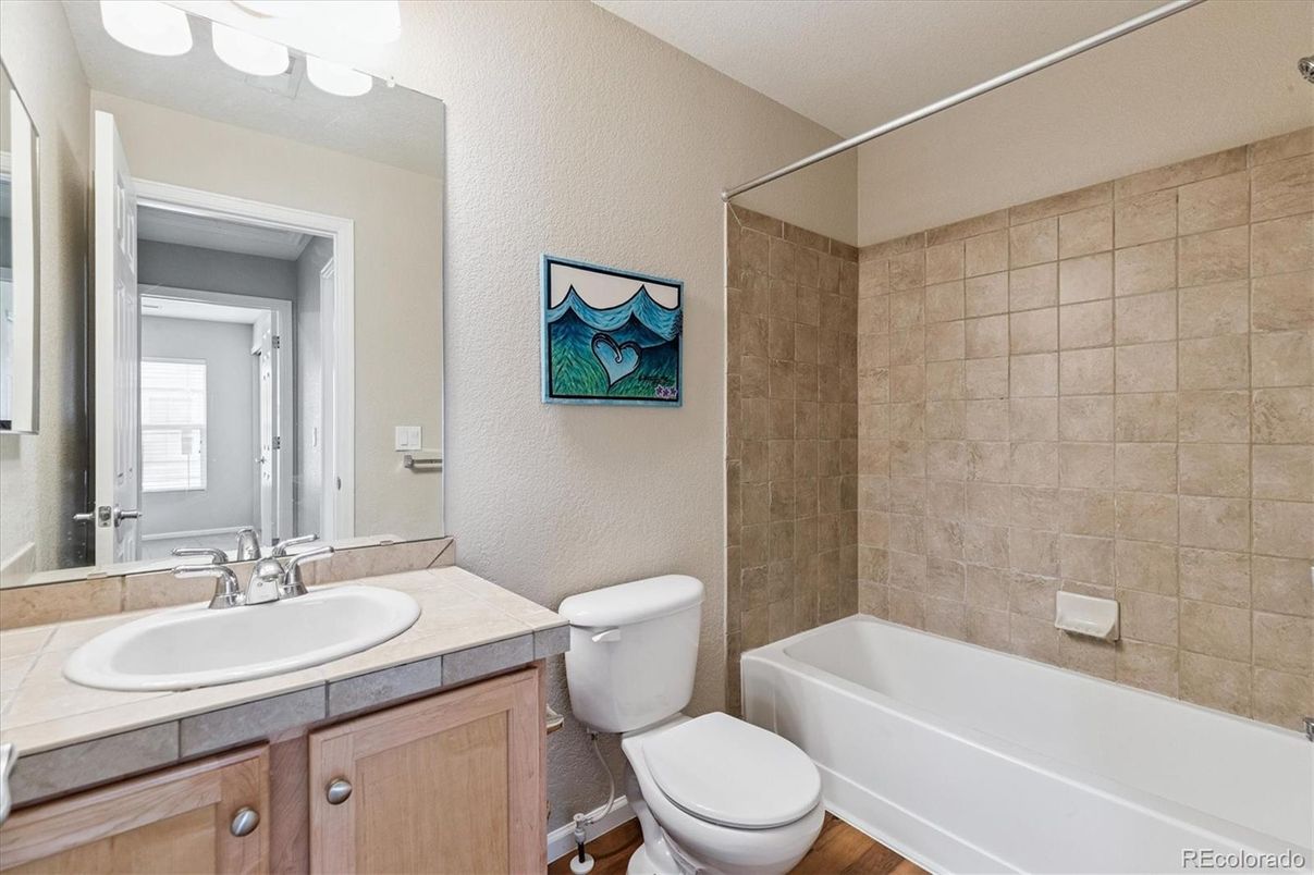 Bathroom, Interior, Tile Countertops