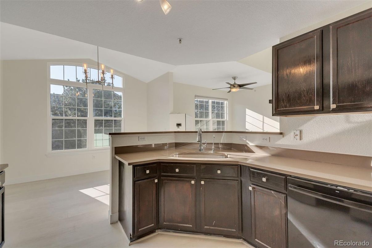 Chandelier, Interior, Kitchen, Wood Texture Flooring