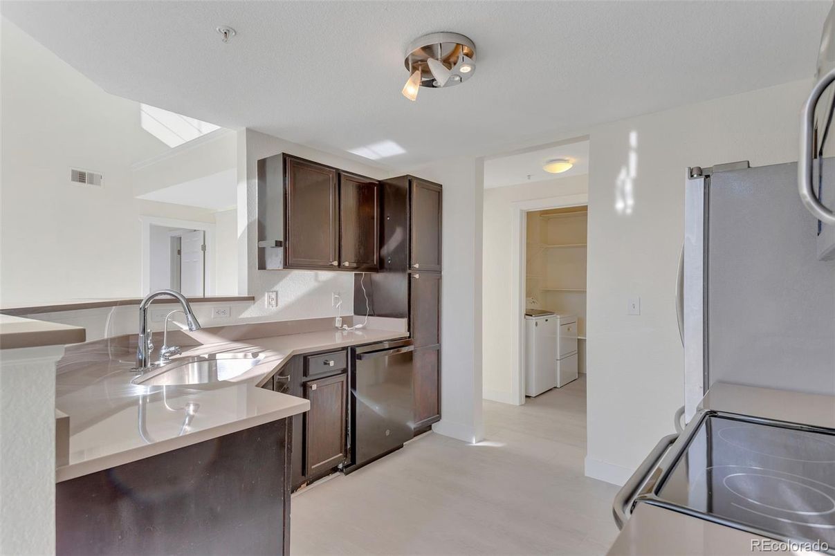 Interior, Kitchen, Washer
