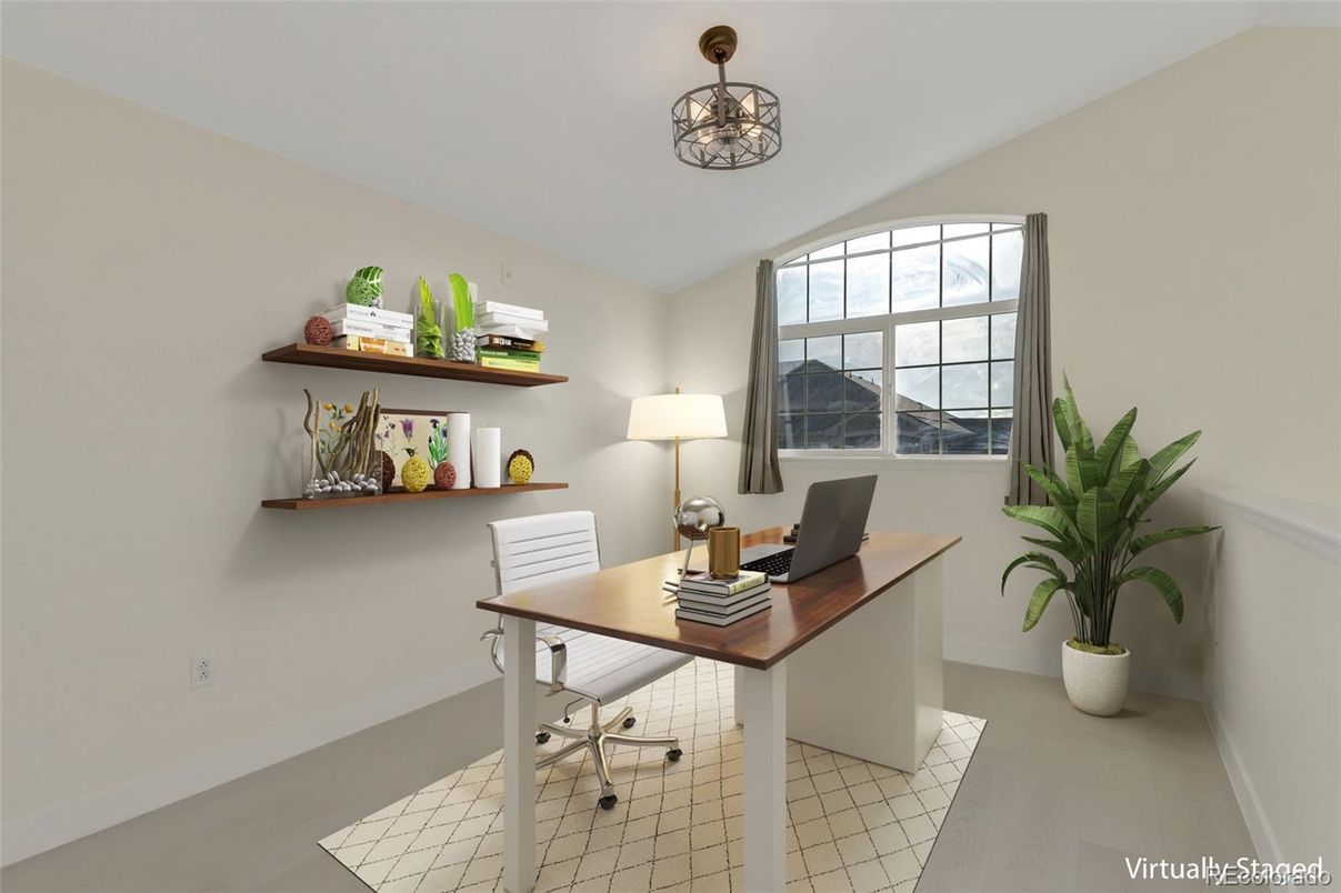 Home Office, Interior