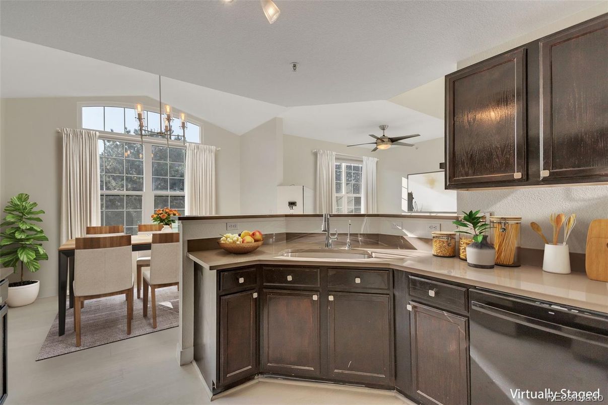 Chandelier, Dining room, Interior, Kitchen