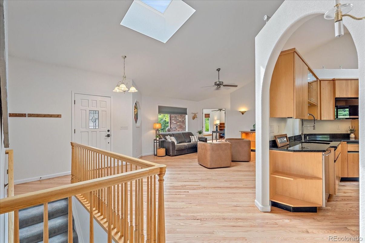Interior, Kitchen, Living room, Pendant Lights, Wood Texture Flooring