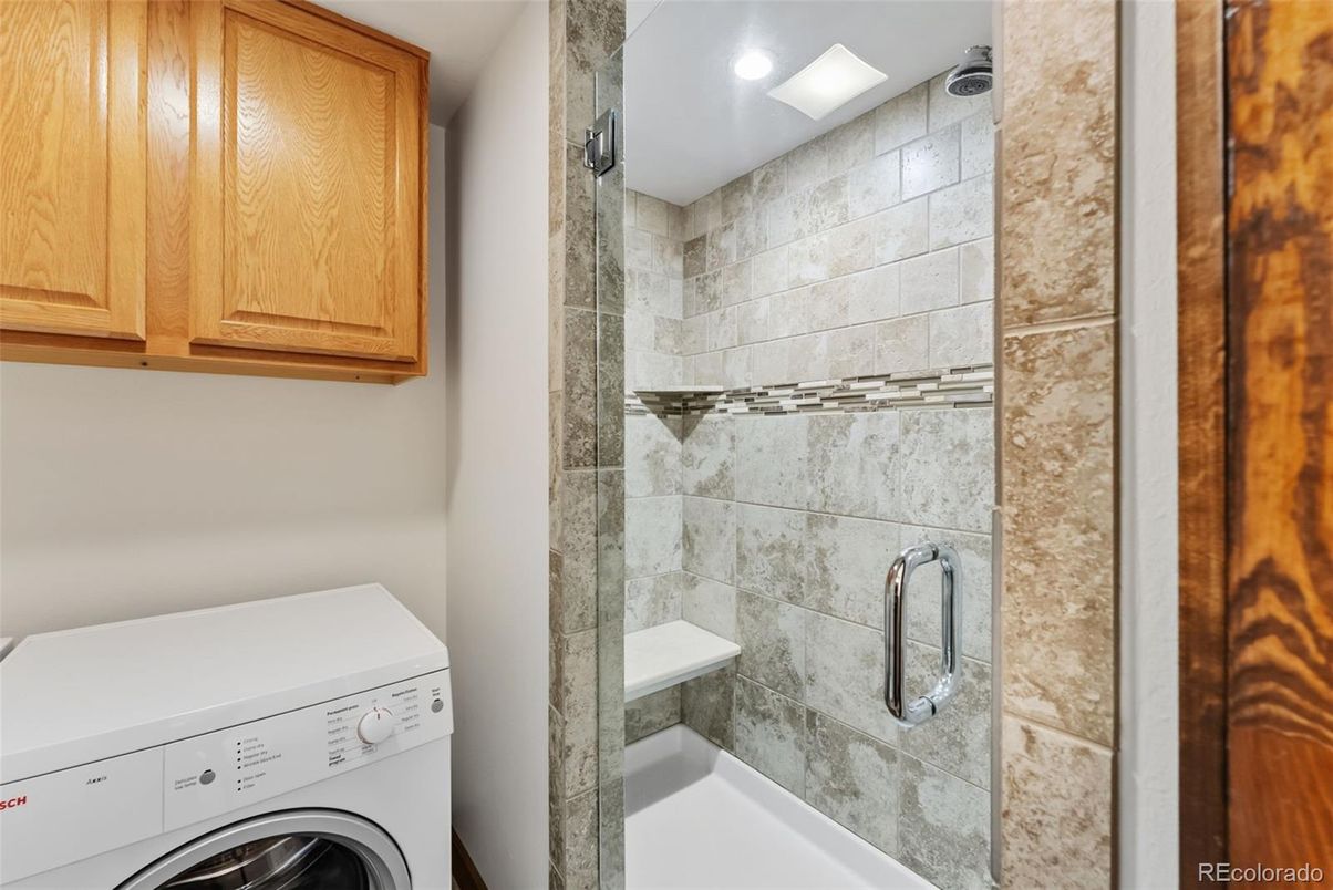 Bathroom, Interior, Recessed Lighting, Utility Closets, Washer