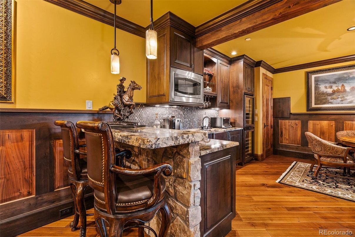 Interior, Kitchen, Pendant Lights, Recessed Lighting, Wood Texture Flooring