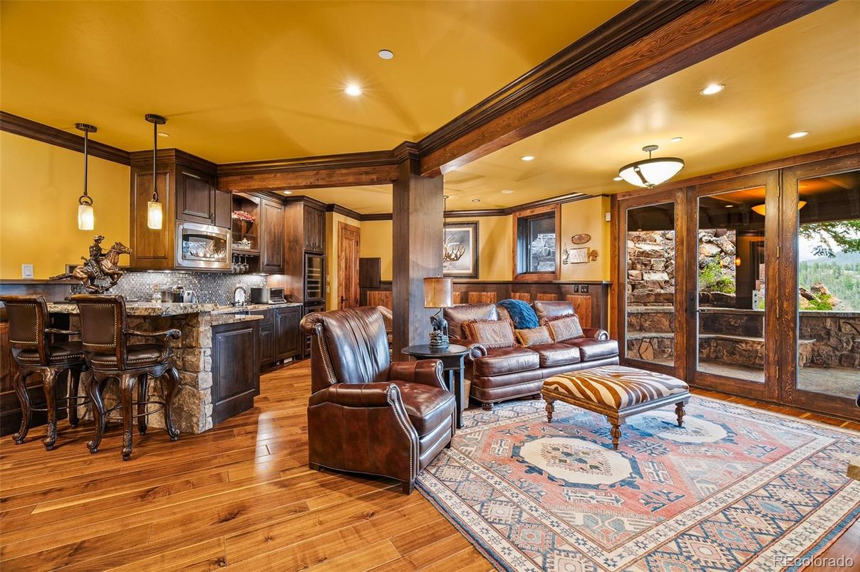 Interior, Kitchen, Living room, Pendant Lights, Recessed Lighting, Wood Texture Flooring