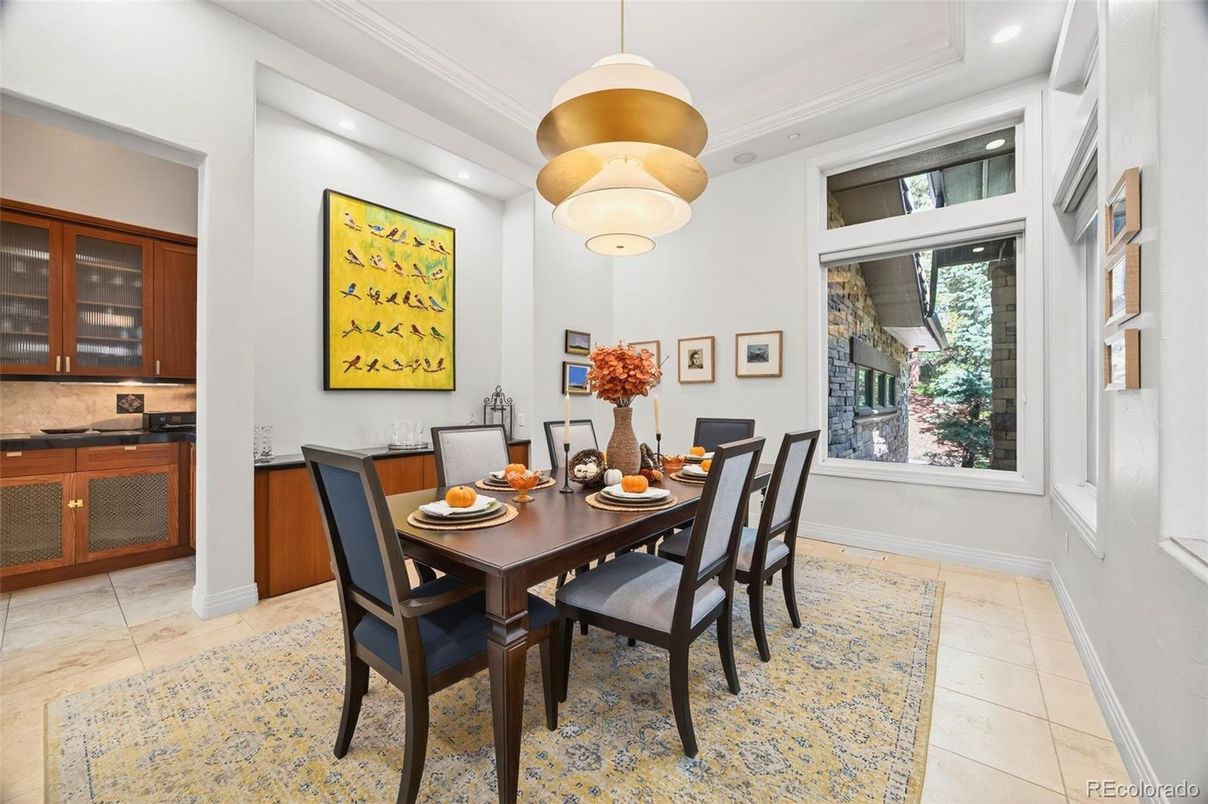 Dining room, Interior, Pendant Lights, Recessed Lighting