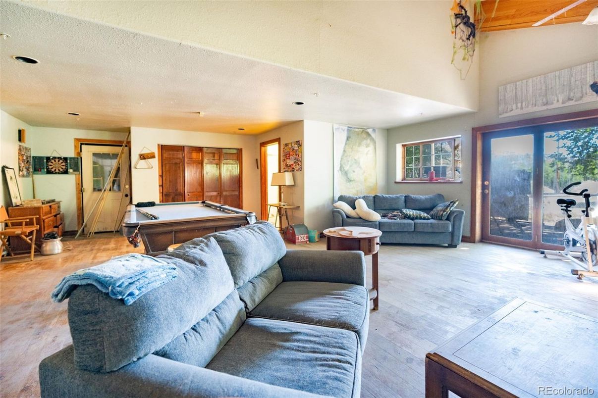 Billiard Table, Game Room, Interior, Living room, Recessed Lighting, Wood Texture Flooring