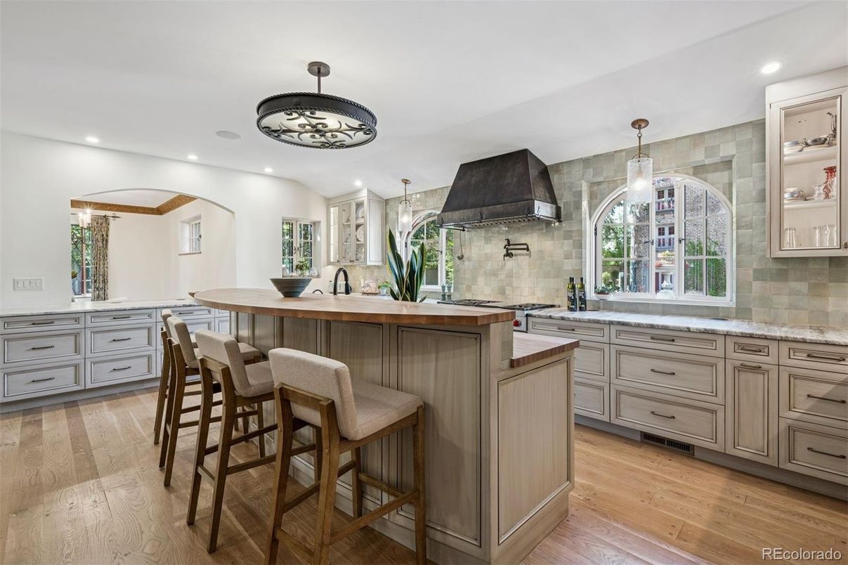 Interior, Kitchen, Recessed Lighting, Wood Texture Flooring