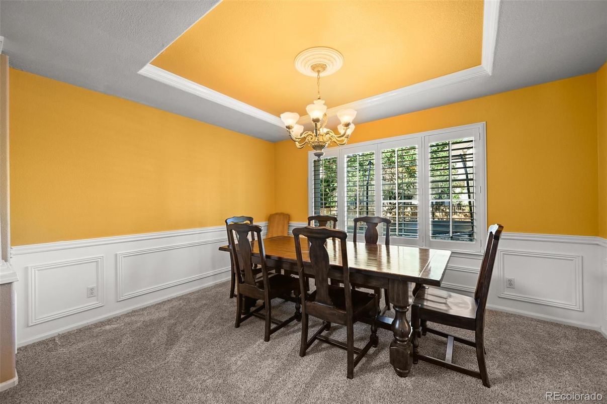 Chandelier, Dining room, Interior
