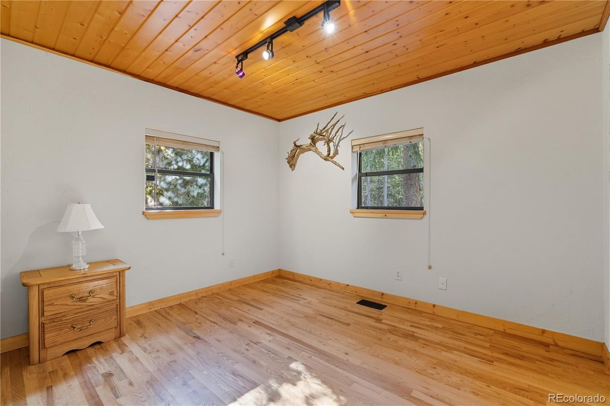 Empty room, Interior, Wooden Ceilings, Wood Texture Flooring