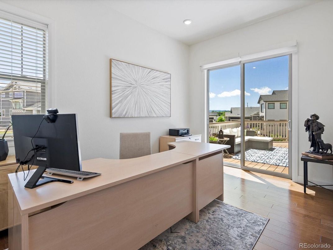 Home Office, Interior, Recessed Lighting, Water, Wood Texture Flooring