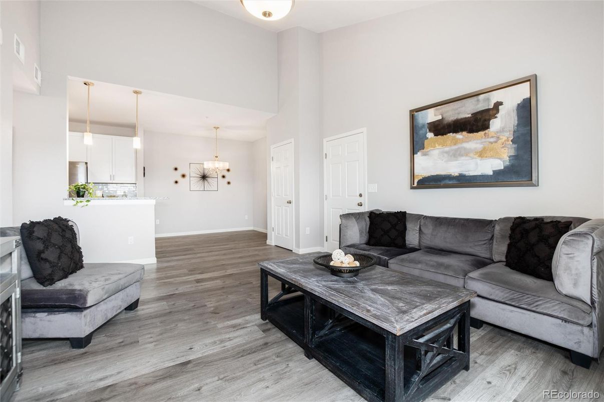 Interior, Living room, Pendant Lights, Wood Texture Flooring