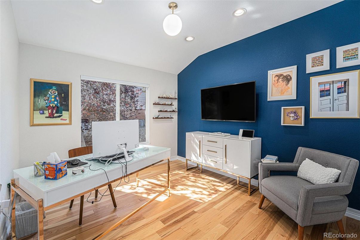 Home Office, Interior, Recessed Lighting, Wood Texture Flooring