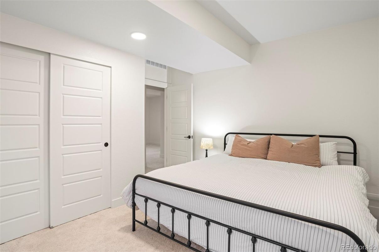 Bedroom, Interior, Recessed Lighting