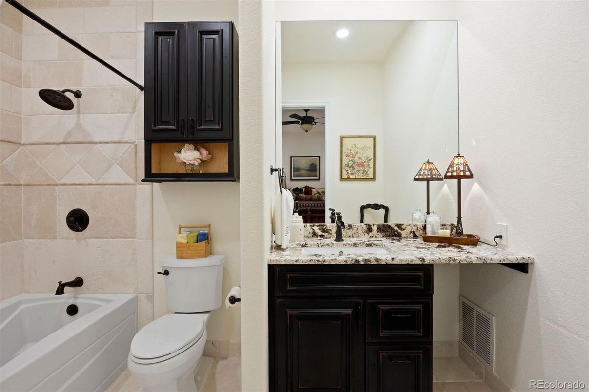 Bathroom, Interior, Pendant Lights, Recessed Lighting