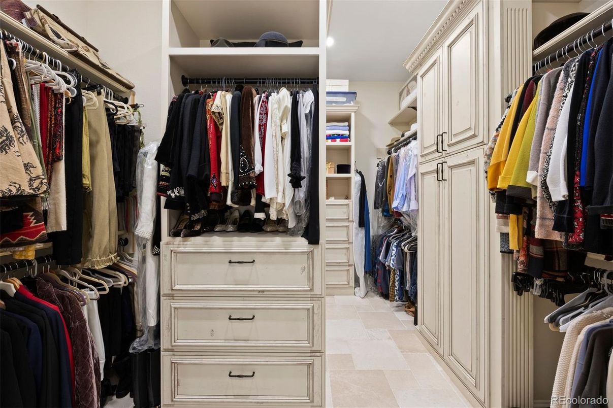 Interior, Recessed Lighting, Walk-in Closets