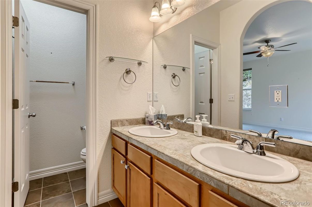 Bathroom, Dual Sink Vanities, Interior
