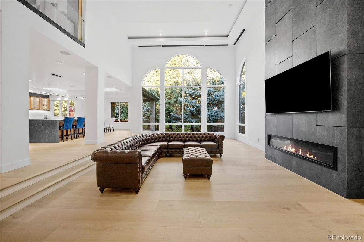 Fireplace, Interior, Living room, Pendant Lights, Recessed Lighting, Wood Texture Flooring