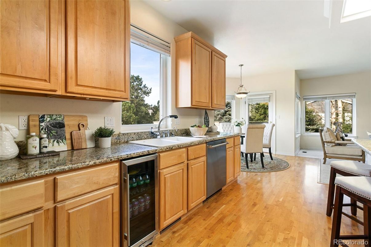 Dining room, Interior, Kitchen, Pendant Lights, Wood Texture Flooring