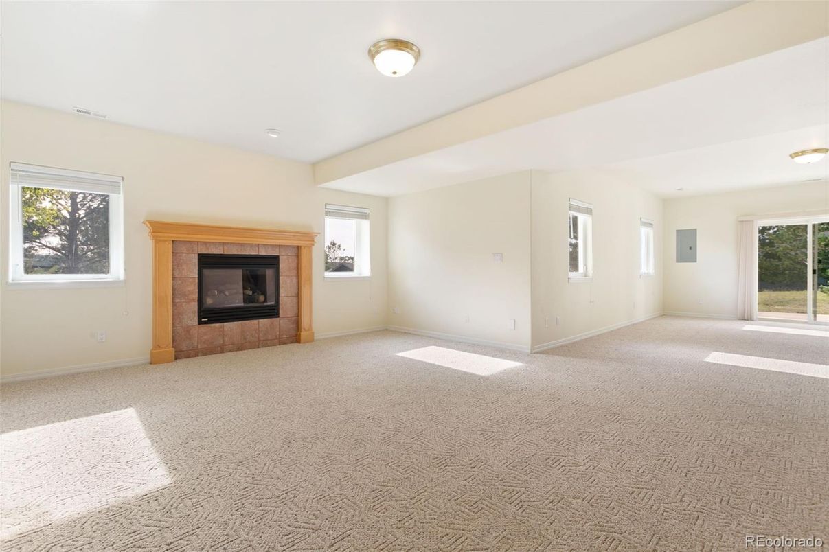 Empty room, Fireplace, Interior