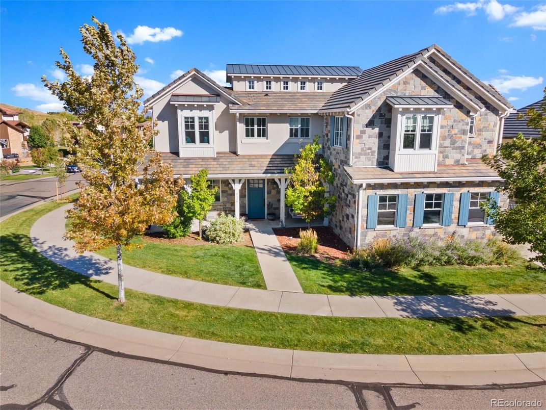 Exterior, Facade, Queen Anne Victorian