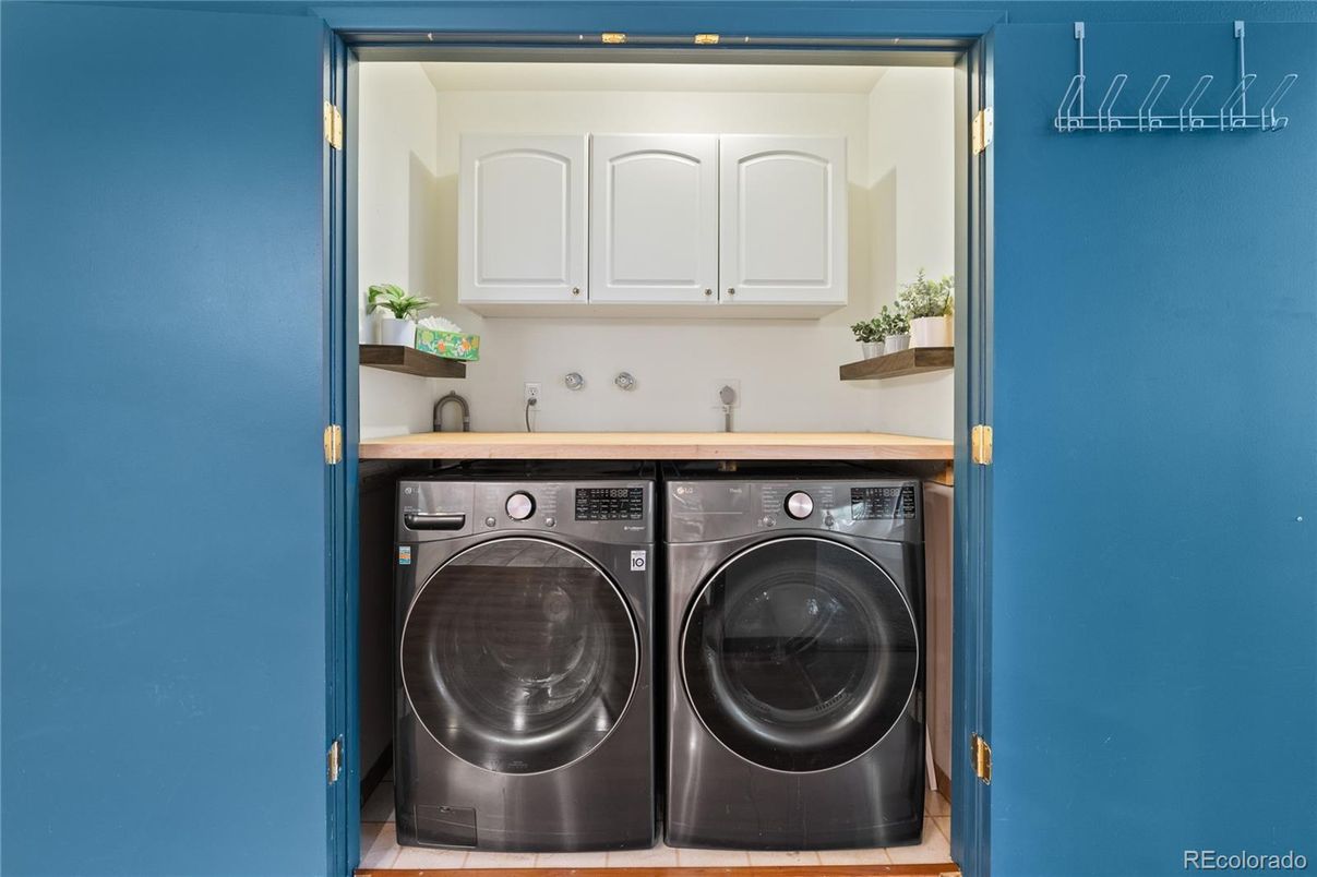 Interior, Washer