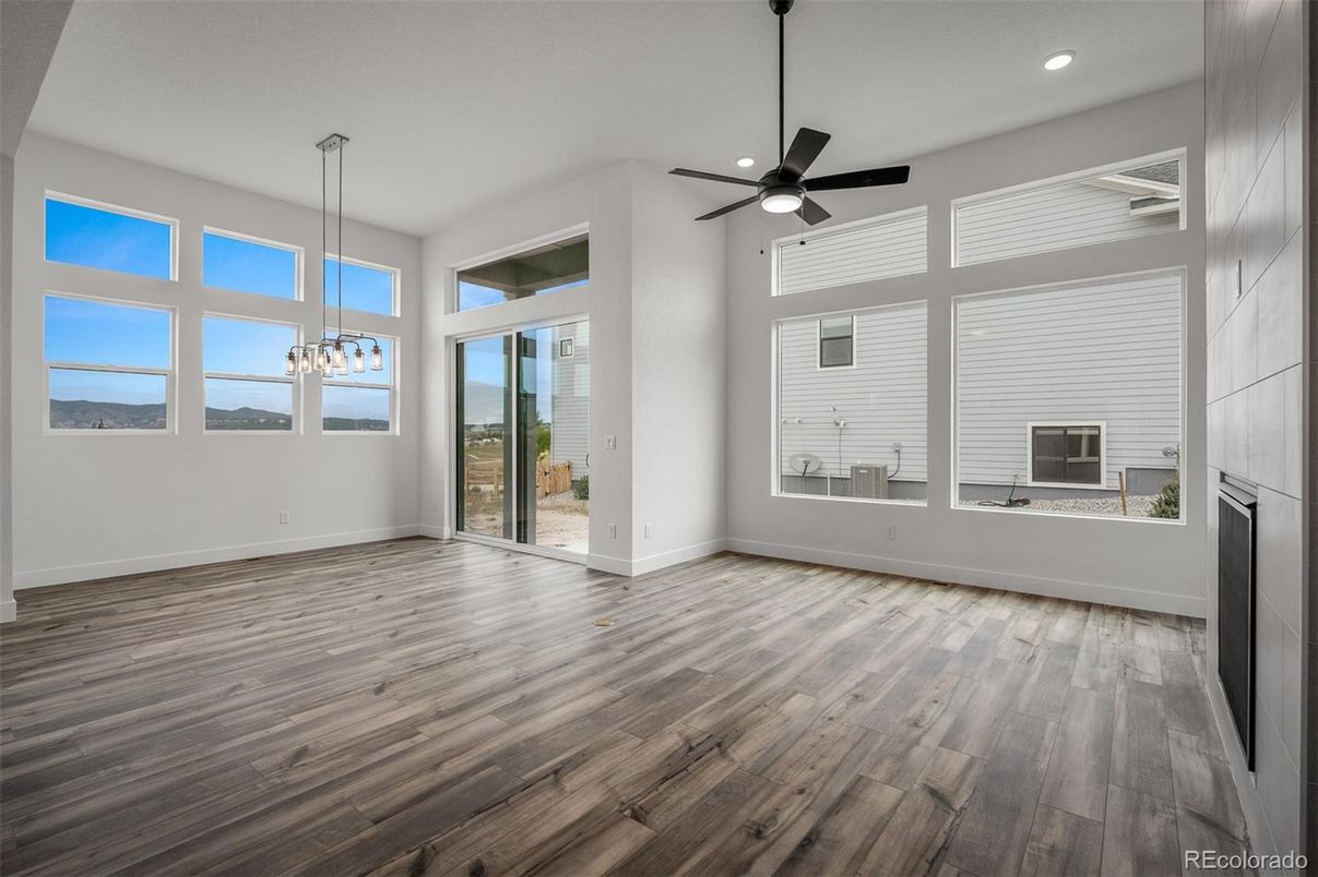 Empty room, Interior, Pendant Lights, Recessed Lighting, Wood Texture Flooring