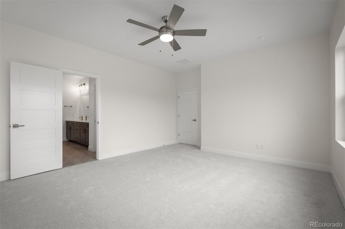 Bathroom, Empty room, Interior