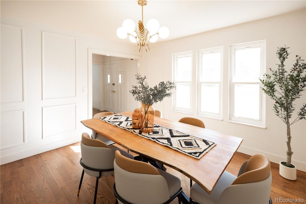 Chandelier, Dining room, Interior, Wood Texture Flooring