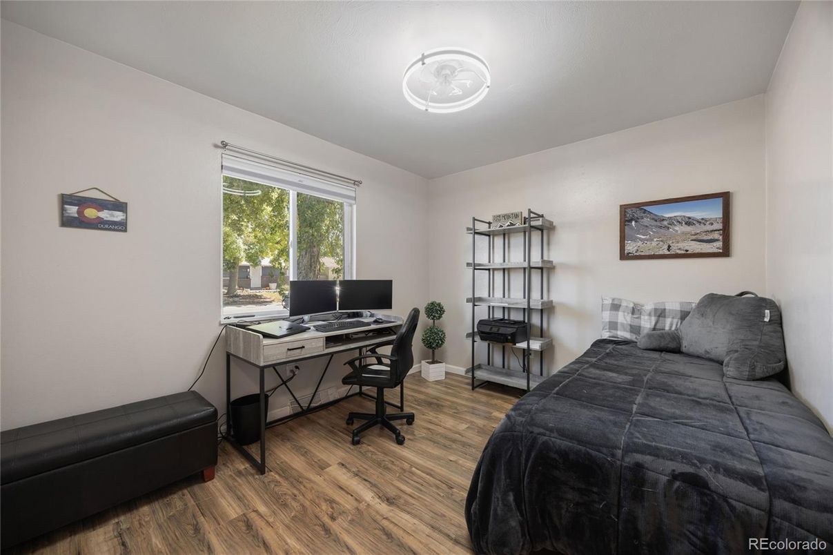 Bedroom, Home Office, Interior, Wood Texture Flooring