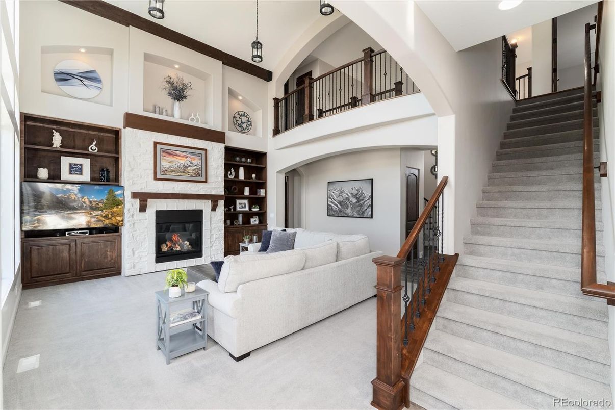 Fireplace, Interior, Living room, Recessed Lighting
