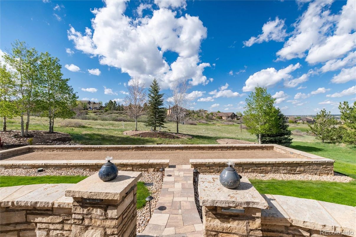 Exterior, Outdoor Kitchen