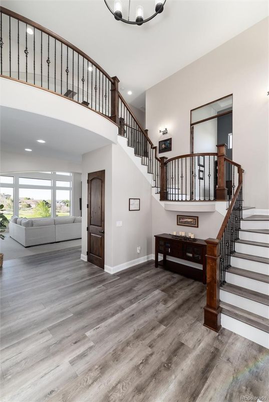 Interior, Recessed Lighting, Wood Texture Flooring