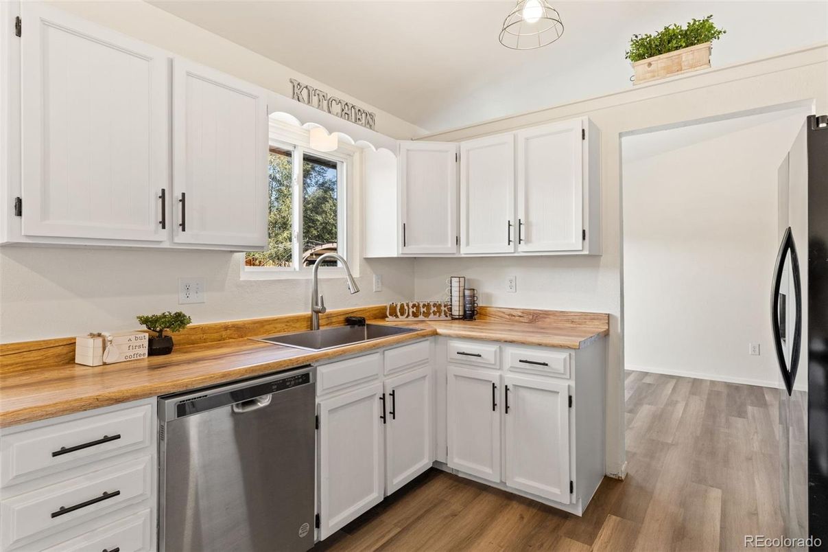 Interior, Kitchen, Wood Texture Flooring