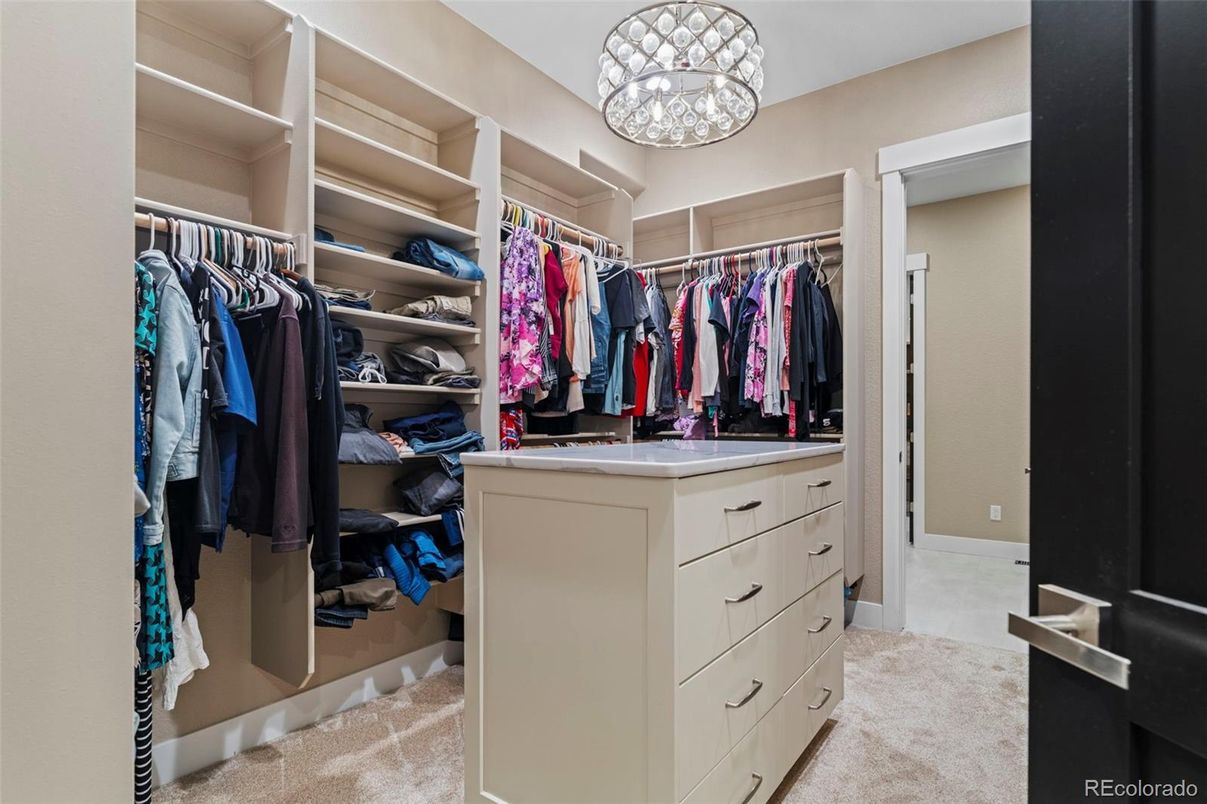 Interior, Pendant Lights, Walk-in Closets
