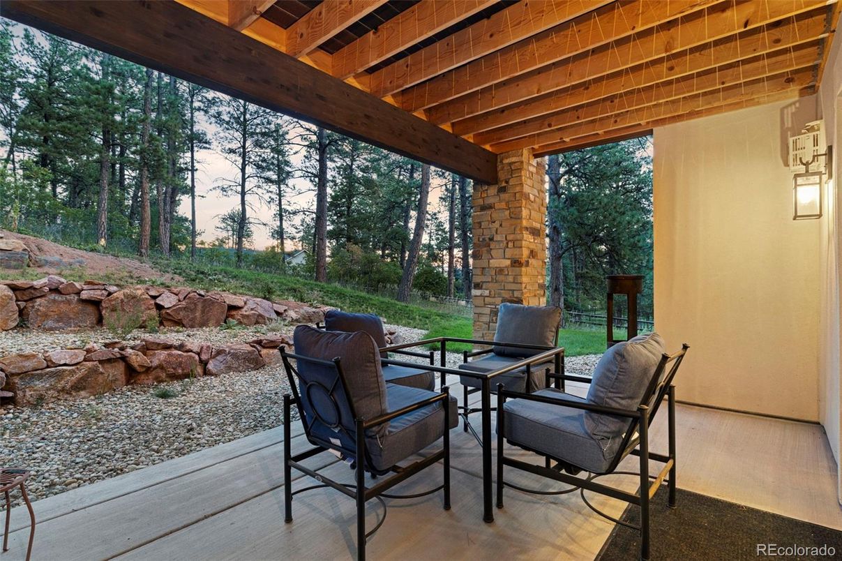 Exterior, Wooden Beams