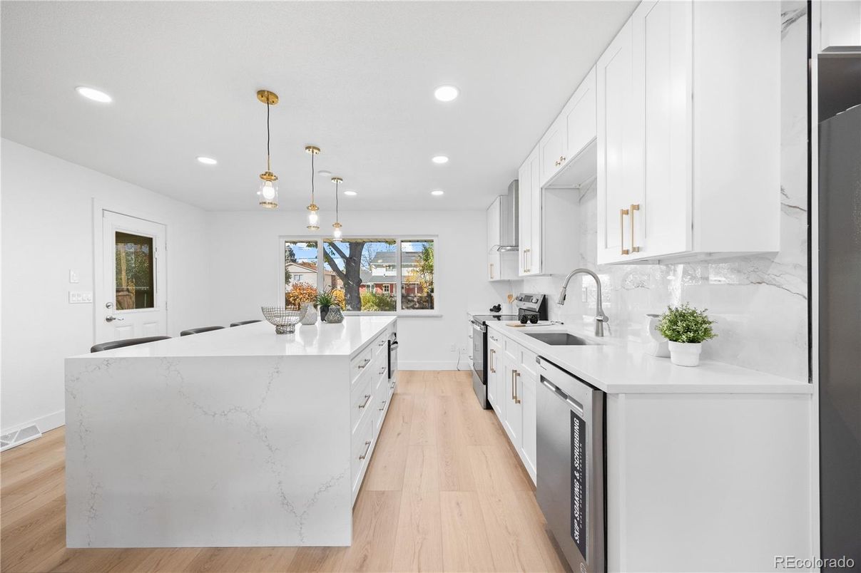 Interior, Kitchen, Pendant Lights, Recessed Lighting, Wood Texture Flooring