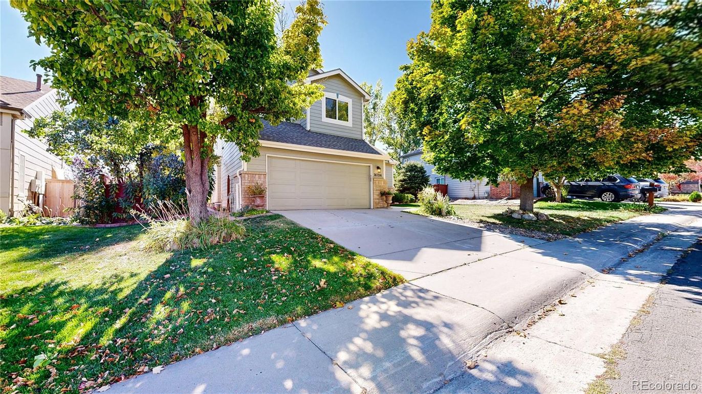 Backyard, Detached Garage, Exterior