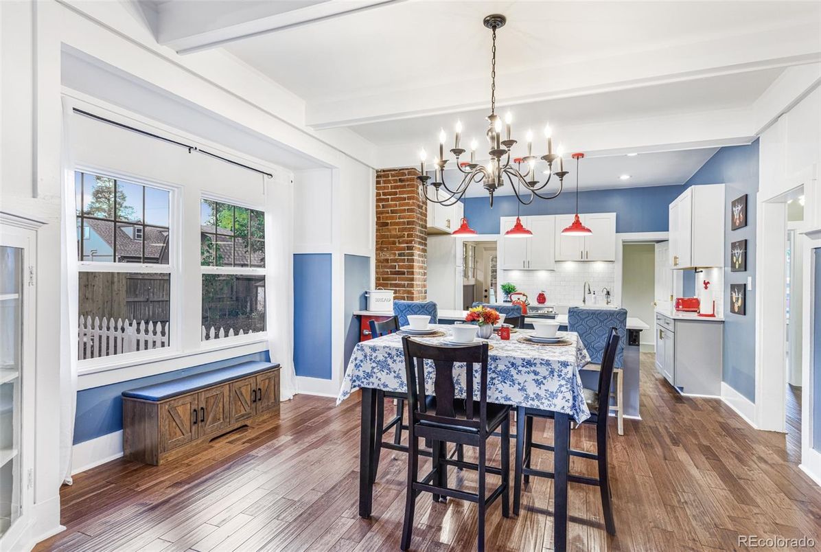 Chandelier, Dining room, Interior, Kitchen, Recessed Lighting, Wood Texture Flooring