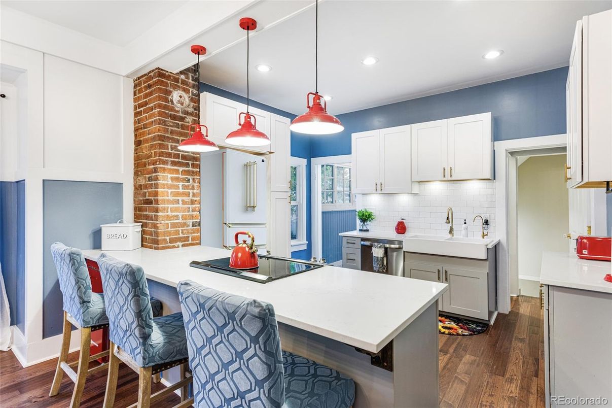 Interior, Kitchen, Pendant Lights, Recessed Lighting, Stone Walls, Wood Texture Flooring