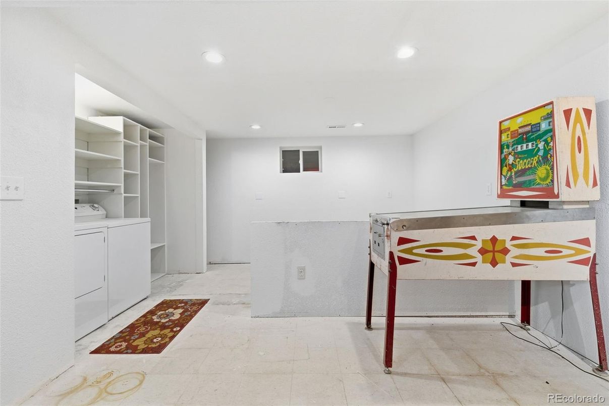 Interior, Recessed Lighting, Washer