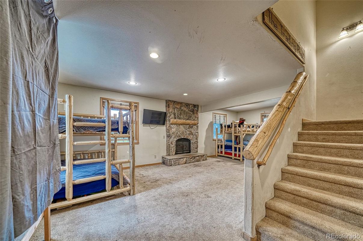 Fireplace, Interior, Recessed Lighting