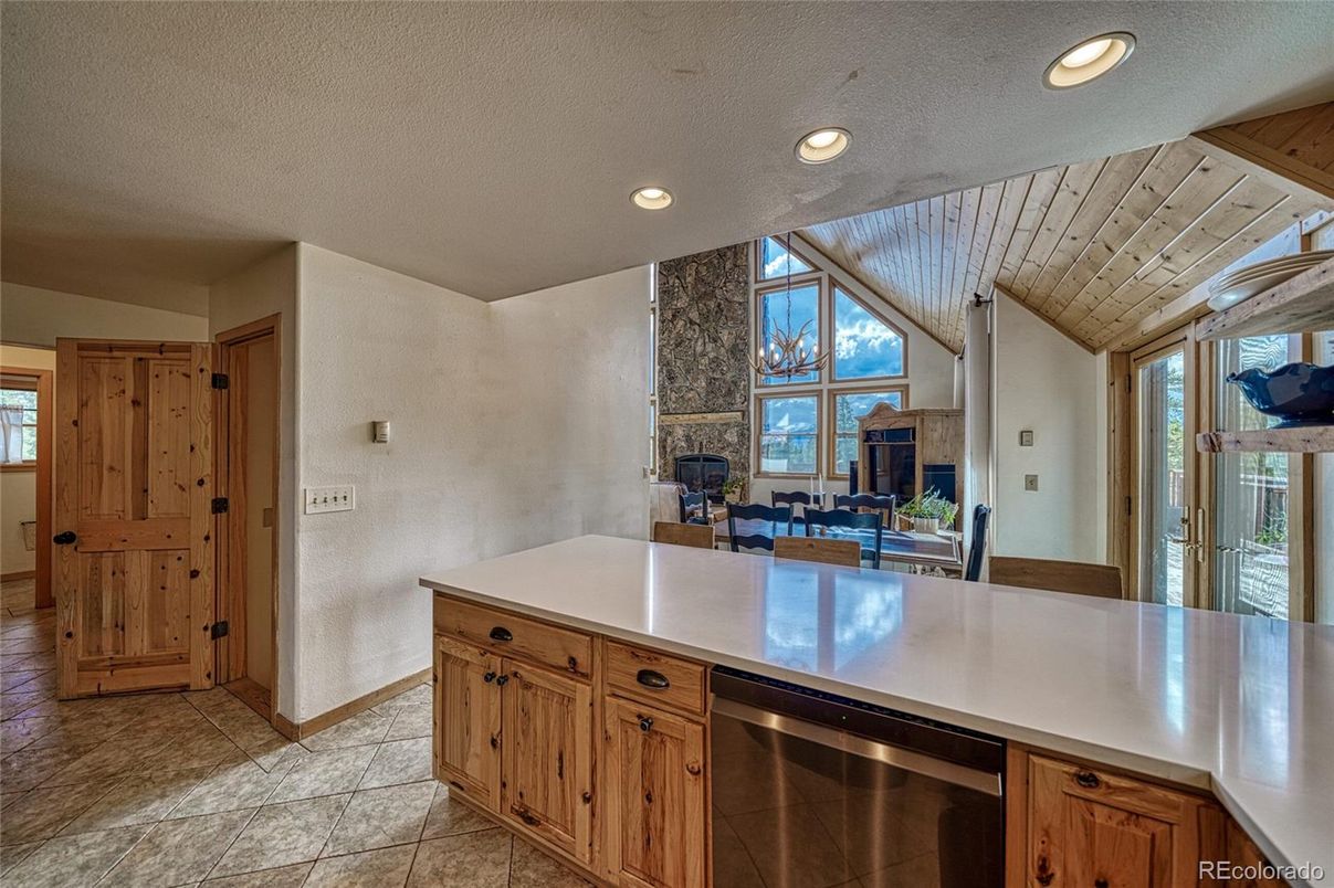 Dining room, Interior, Kitchen, Recessed Lighting, Stainless Steel Appliances