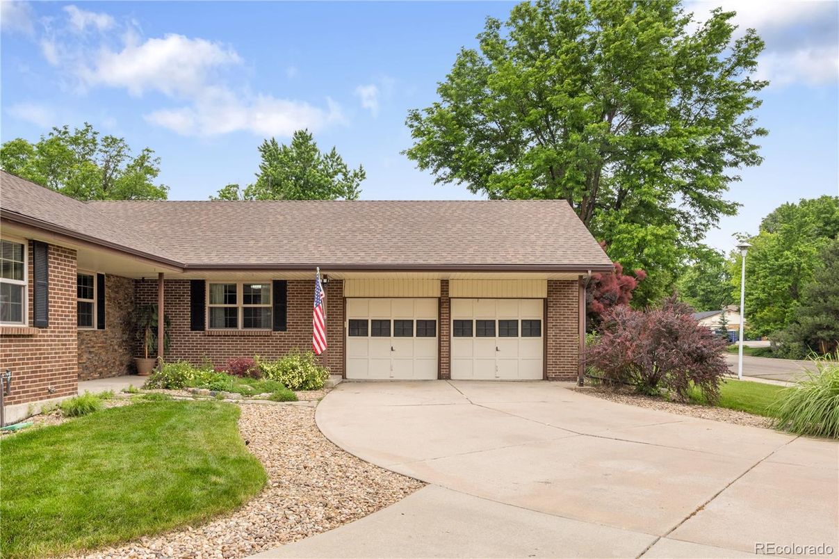 Attached, Exterior, Facade, Brick Facade, Ranch