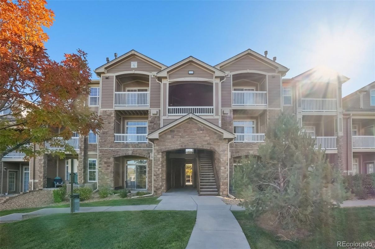 Backyard, Exterior, Facade, Condo Building
