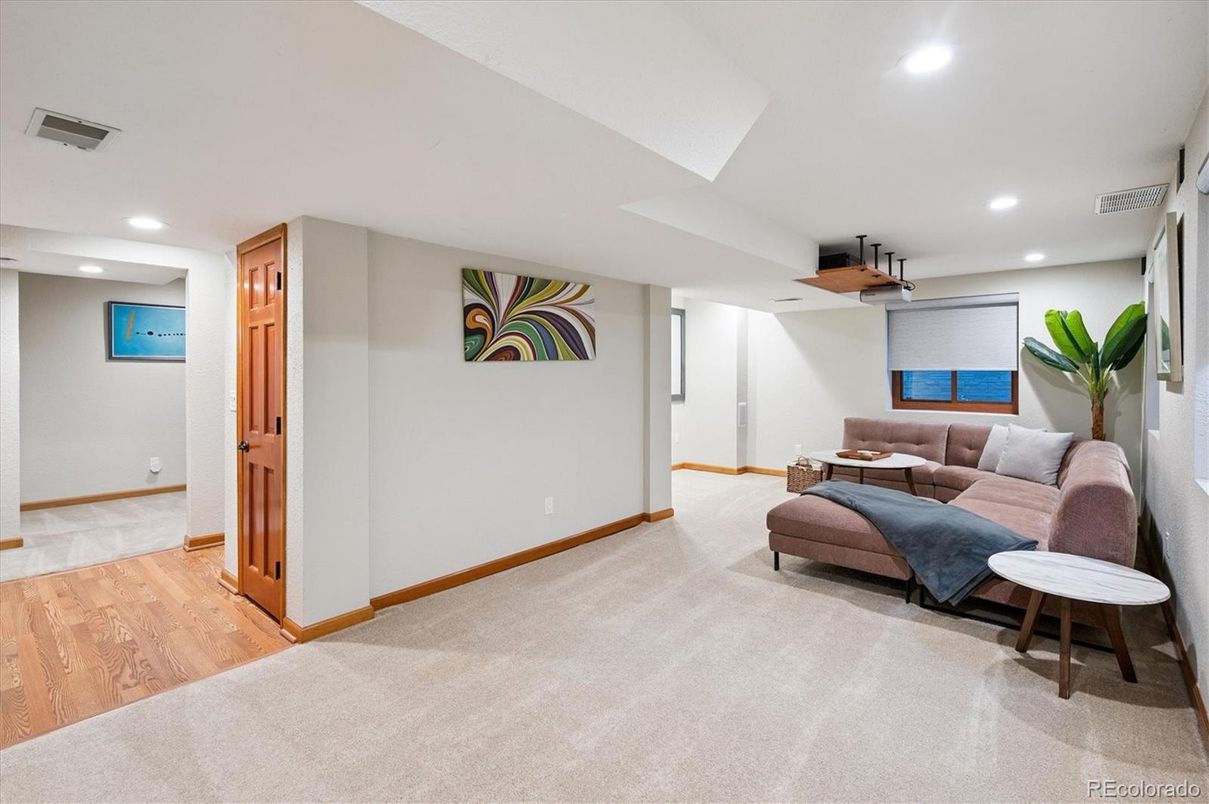 Interior, Recessed Lighting, Wood Texture Flooring