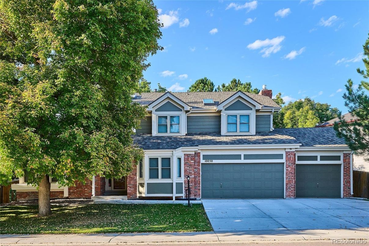 Attached, Exterior, Facade, Brick Facade, American Craftsman